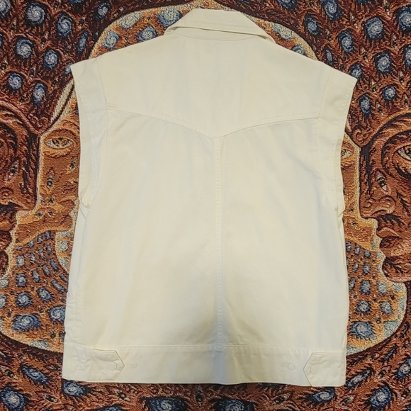 Mango's off-white oversized denim vest - Picture 6 of 7